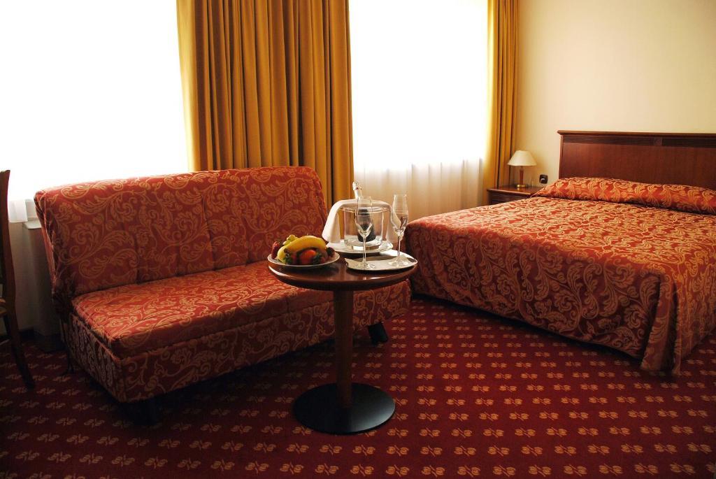 Hotel Zvezda Мурска-Собота Номер фото